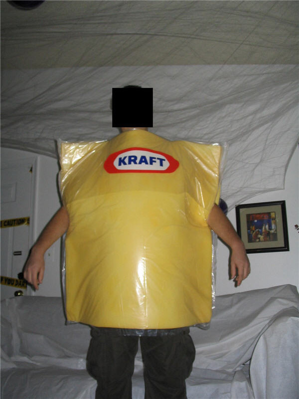 Ilustración para el artículo titulado Homemade Halloween Costume Photo Gallery